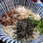 手打ちうどん 富貴 - 肉ぶっかけうどん