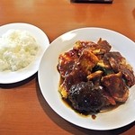 キッチン カトウ - ポークピタカとハンバーグ