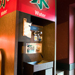 一蘭 - お水はセルフになっとります。