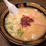 一蘭 - 「天然とんこつラーメン」（790円）。完璧なヴィジュアル。