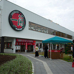 一蘭 - 「一蘭 一蘭の森店」さんの外観。早朝にも関わらずスタッフさんいっぱい！