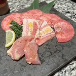 焼肉 宮中 - 