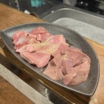 熟成豚ホルモン えいじ - 