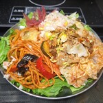 キッチン ブルー グローブ - 他店のケバブ丼、コールスローとともに