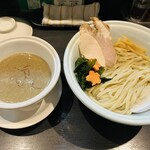らーめん三極志 - 濃厚ワタリガニつけ麺