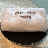 ベージュ アラン・デュカス 東京 - 