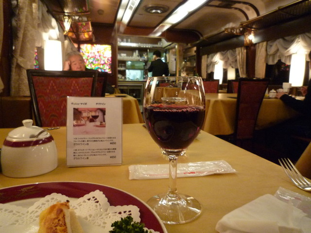 豪華寝台列車のレトロ調食堂車で味わう至福のひと時』by グラン 豪華寝台列車のレトロ調食堂車で味わう至福のひと時』by グラン