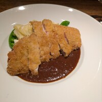 シャンパン食堂 - B.茶美豚ロース肉のカツレツ、デミグラスソース
