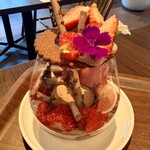 Grand Chainon - 出雲産苺とショコラのパフェ