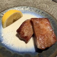 樺沢商店　黒毛和牛無水タン