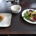 ラ ビストリア - サラダ、サツマイモのポタージュ、ミルクパン
