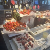 AWkitchen TOKYO 新丸ビル店 - イチゴもスイーツも食べ放題