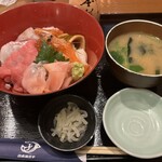 日本海庄や - 海鮮丼 1380円！