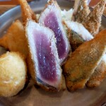 フライデイ - マグロの内側はお刺身ね。