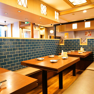 活気あふれる大衆酒場で楽しいひととき♪