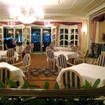 フランス料理 ル・トリアノン - ('09/12)店内風景