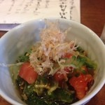 十割蕎麦 やまなか - ゴーヤとトマトのお浸し　苦みとお出汁が最高