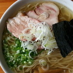 らぁめん 喜乃壺 - 煮干ラーメン塩（大盛）中太麺　チャーシュー1枚増し