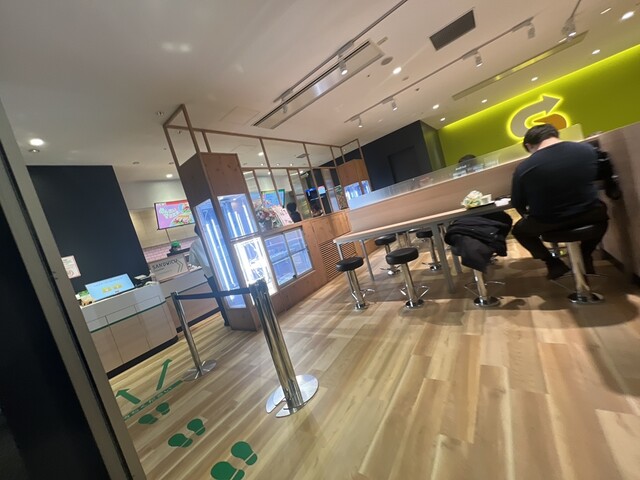 SUBWAY Yasai Labo Granfuronto Oosaka Ten photo 4