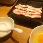 どんと - 月見醤油だしを選んだので
卵がついてきました(*´ω｀*)