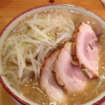 バリ男 - 780円 麺少なめ・味玉付き