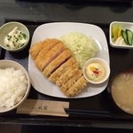 霜降高原豚特ロース定食