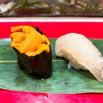 立喰 さくら寿司 - 上ウニ1,100円、桜鯛275円