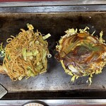 お好み焼 風月 - 焼きそば大   と 豚玉