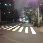 バー ジャダ - H26.7　六本木ヒルズが良く見える根津美術館前を右折