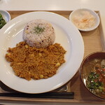 トーコーキッチン - キーマカレー 副菜二品、豚汁