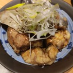 ヤマヤ鮮魚店 弥平 - マグロカマ煮付け