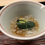 楽心 - ノレソレ（穴子の稚魚）小松菜、柚子添え