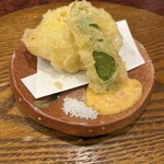 あなごと日本酒 なかむら - 穴子とスナップエンドウの天ぷら