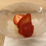 楽心 - よつぼし苺　練乳アイスクリーム