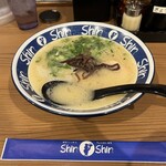 博多らーめん ShinShin KITTE博多店 - 