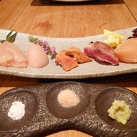 鶏一途 - 鳥刺し盛り合わせ（特に白肝刺しが◎）