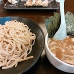 今日ももちろんつけ麺(･∀･)大盛なり