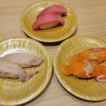 回し寿司 活 活美登利 - トロ、真鯛、国産生トロサーモン