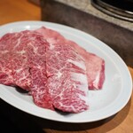 炭火焼肉ホルモンさわいし - 和牛特選ハラミ、黒毛和牛特選タン