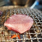 炭火焼肉ホルモンさわいし - 黒毛和牛特選タン