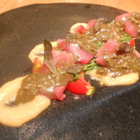 ラ・ボンヌターブル - 炭で炙った鰹…