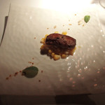 ラ・ソラシド フードリレーションレストラン - サンマリノ産オレガノのハチミツでマリネしたフォアグラのローストと
      　たっぷりのとうもろこし