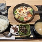 みのるダイニング - 料理写真:豆乳グラタン定食1749円