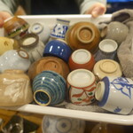 千代娘 - 熱燗はお好みのお猪口や平盃が選べます