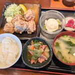 炭屋 串兵衛 - からあげ定食¥850