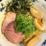 麺や 虎 - 低温調理したチャーシューがドン✨✨✨