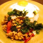 鶏肉のガパオ炒めごはん