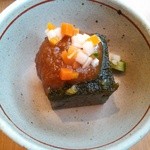 牛たん炭焼き 利久 - お通し（わかめのゼリーよせ）