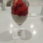 タカノフルーツパーラー - 苺ヨーグルトドリンク