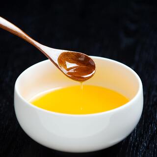 旨さの秘密は、この黄金色の鶏油(チーユ)にあり